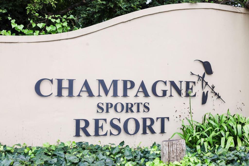 Porterfield Guest House, Champagne Valley Εξωτερικό φωτογραφία